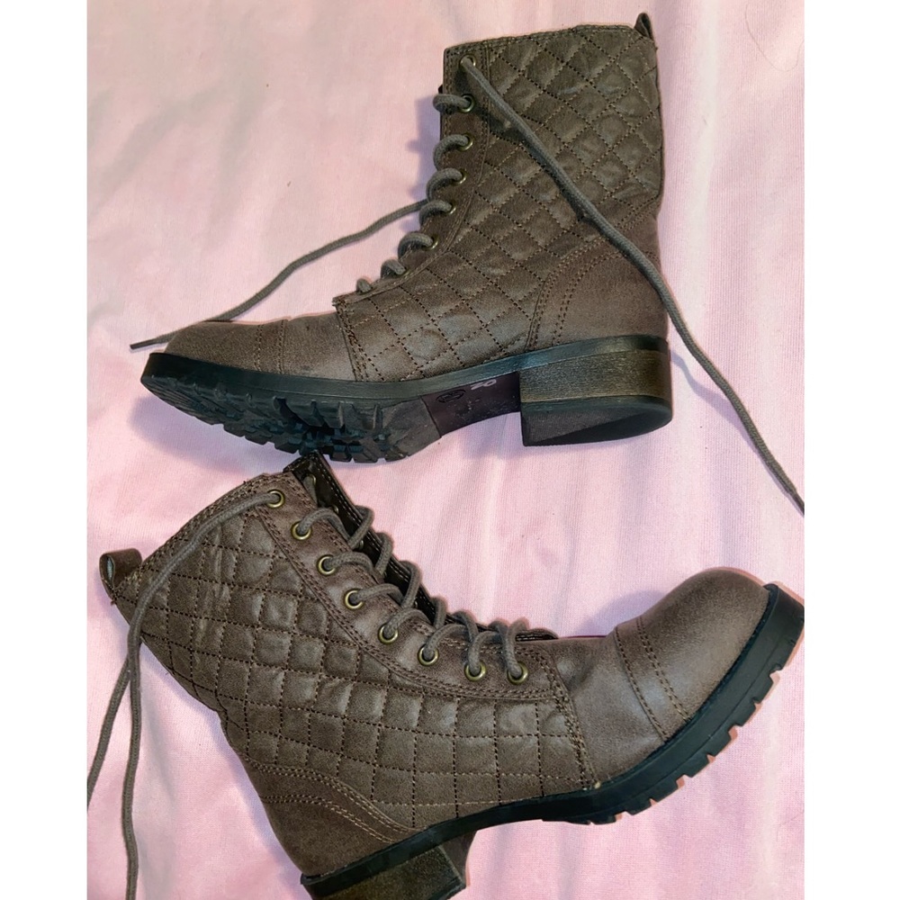 Women’s boots